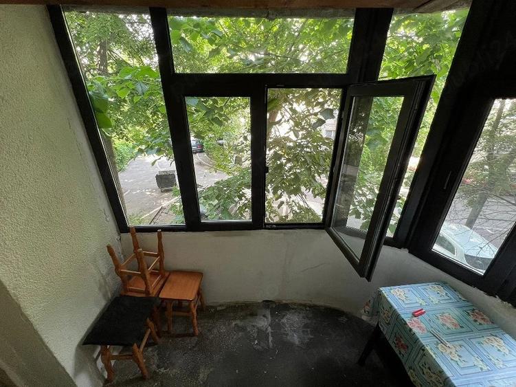 Apartament cu 3 camere decomandat în Păcii
