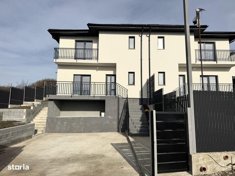 Casă cu 4 camere în Valea Lupului