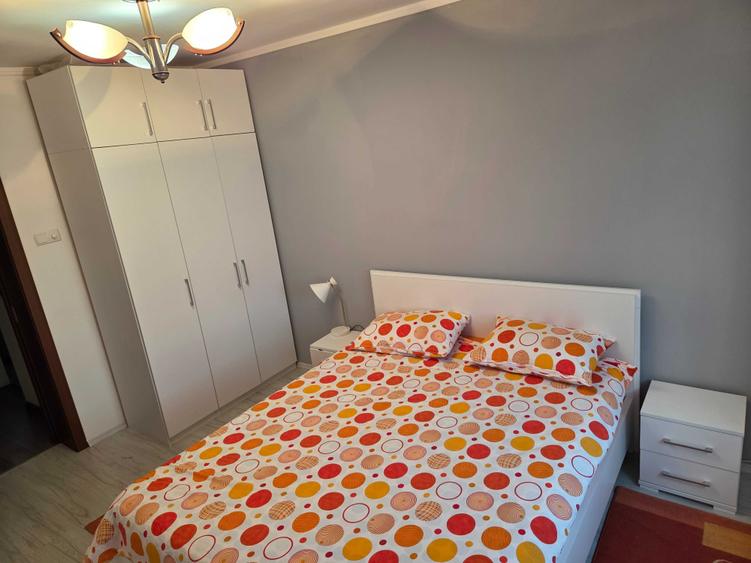 Apartament cu 2 camere semidecomandat în Solidarității