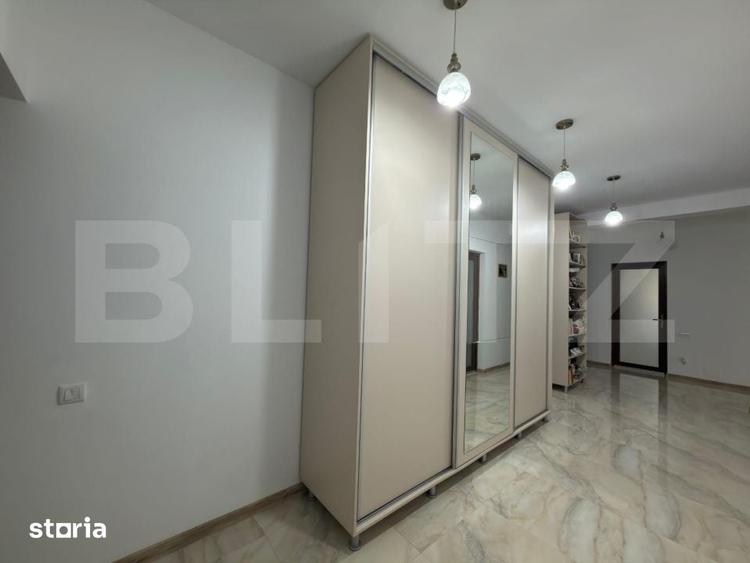 Casă cu 5 camere cu Teren 1020 Mp în Cârcea