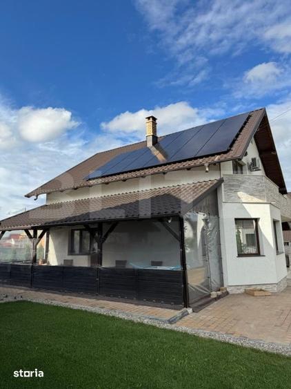 Casă cu 4 camere cu Teren 475 Mp în Ipotești