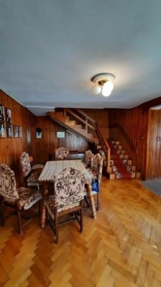 Casă individuală cu 6 camere cu Teren 435 Mp în Favorit