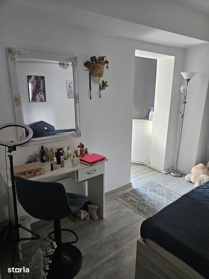Apartament cu 3 camere în Micro 3