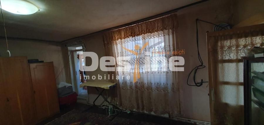 Casă individuală cu 4 camere cu Canalizare în Mihai Bravu