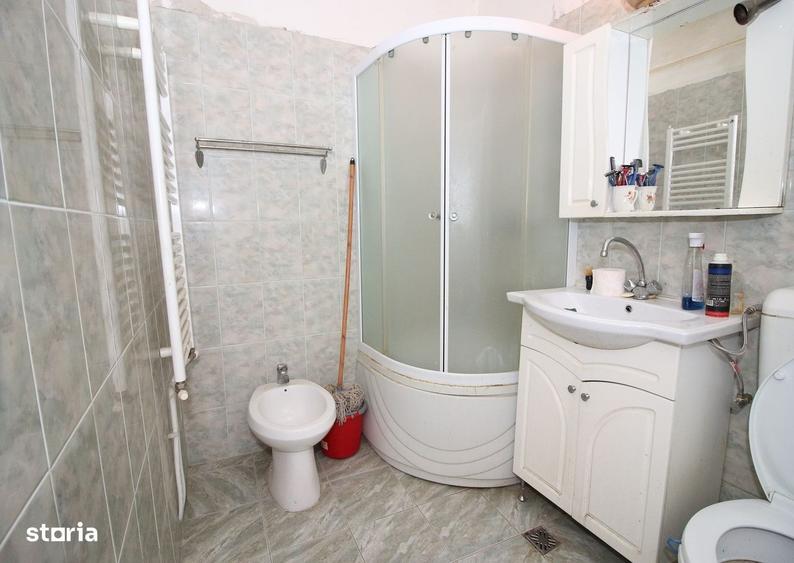 Apartament cu 2 camere decomandat în Energiei