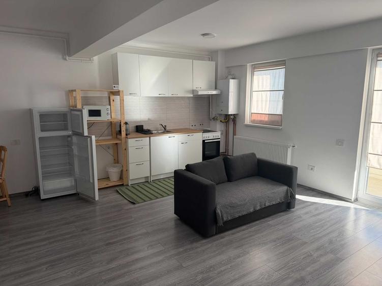 Apartament cu 2 camere în Triaj