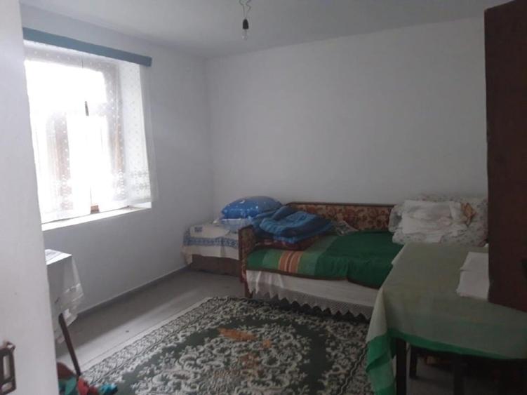 Casă individuală cu 3 camere cu Teren 1800 Mp în Fălcoiu