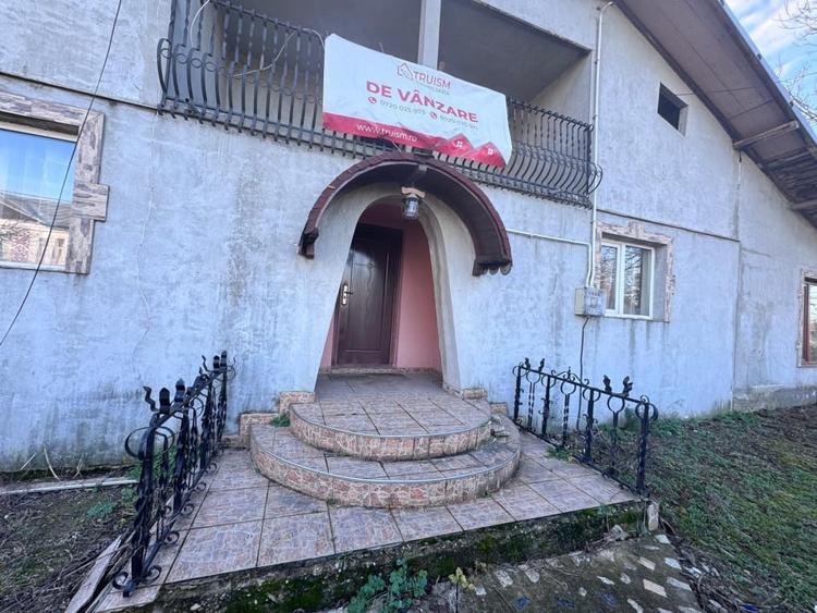 Casă individuală cu 4 camere cu Canalizare în Palanca