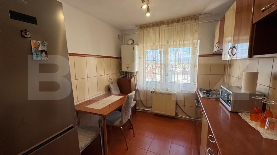 Apartament de inchiriat, cu trei camere, Calea Moldovei - 6