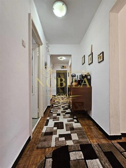 Apartament cu 5 camere în Central