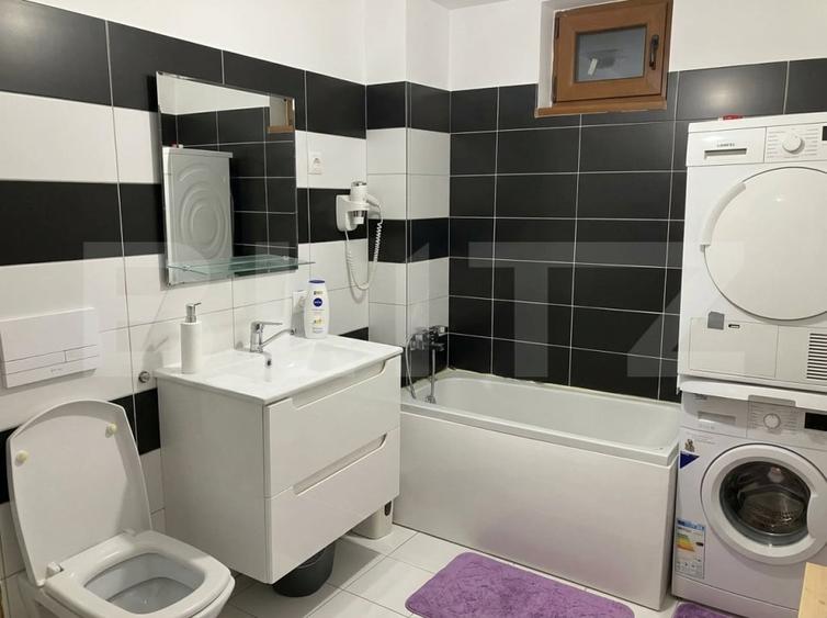 Apartament cu 2 camere semidecomandat, mobilat în Central