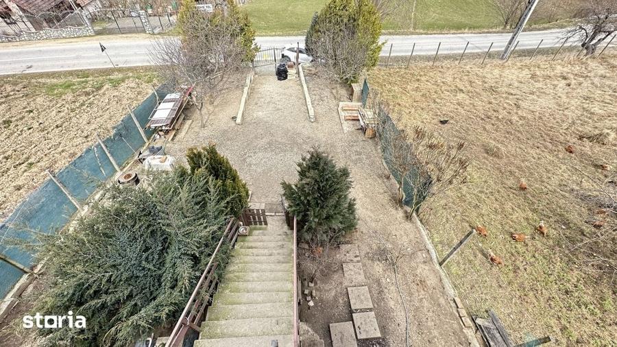 Casă cu 4 camere cu Teren 300 Mp în Central
