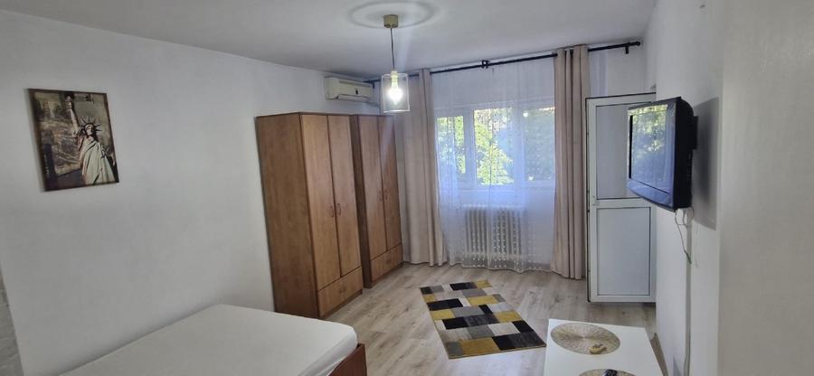 Garsonieră decomandată în Drumul Taberei