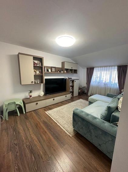 Apartament cu 3 camere decomandat în Obcini