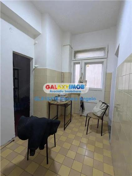 Apartament cu 4 camere decomandat în Armeneasca