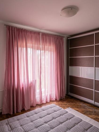 Apartament cu 3 camere decomandat, mobilat în Sud