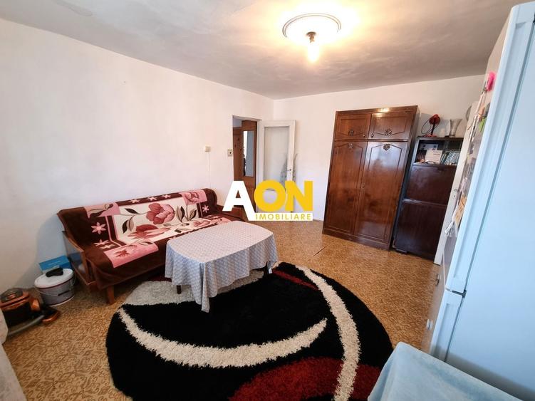 Apartament cu 2 camere, mobilat în Cetate — fotografia 1