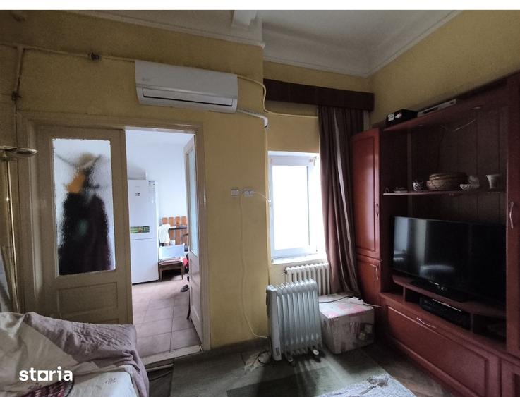 Apartament cu 3 camere nedecomandat în Peninsula