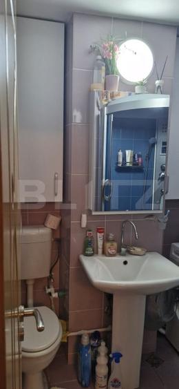 Apartament cu 3 camere decomandat, mobilat în Central