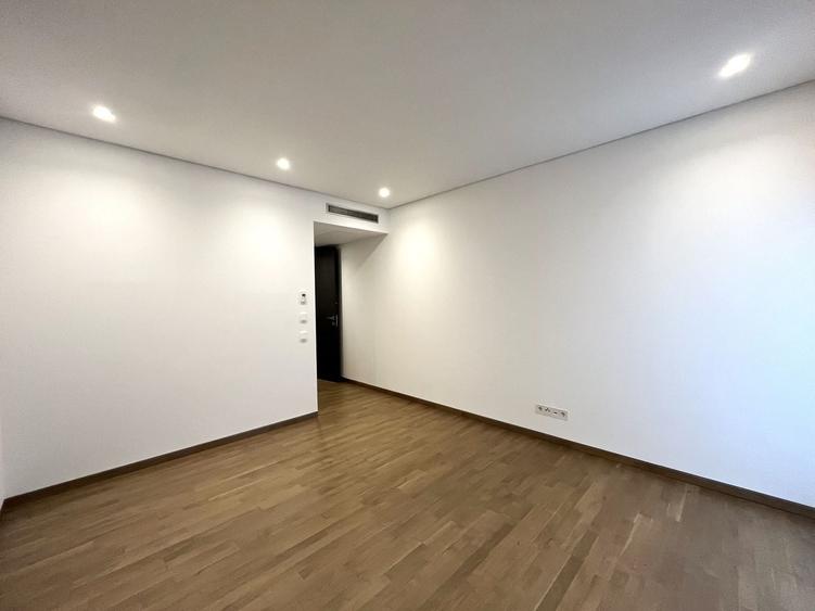 Apartament cu 5 camere semidecomandat, mobilat în Primăverii
