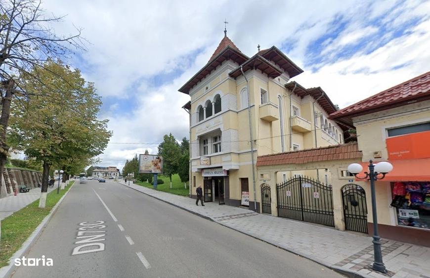 Apartament cu 4 camere în Ultracentral