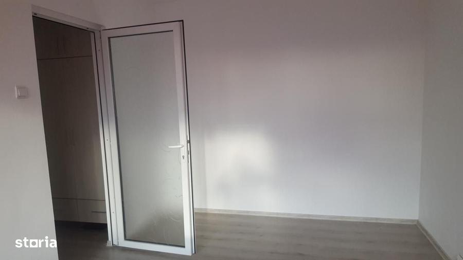 Apartament cu 2 camere în Podu Roș
