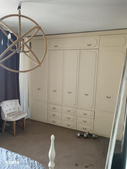 Apartament cu 4 camere decomandat în Titulescu