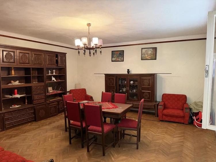 Casă cu Teren 750 Mp în Central