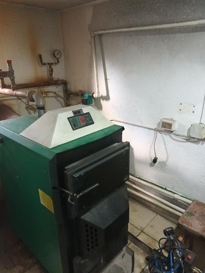 Casă cu 3 camere în Tunari