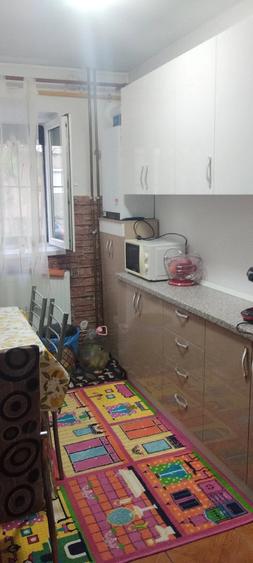 Apartament cu 3 camere decomandat în Autogară