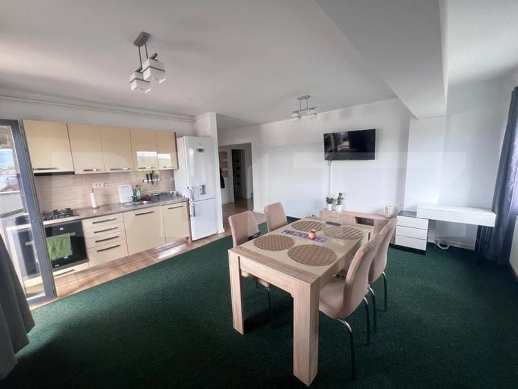Apartament cu 3 camere semidecomandat, mobilat în Mărăști