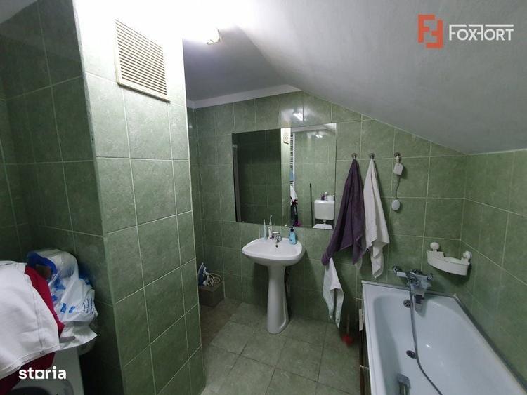 Apartament de vanzare cu 2 camere si balcon, zona Shopping City - 1