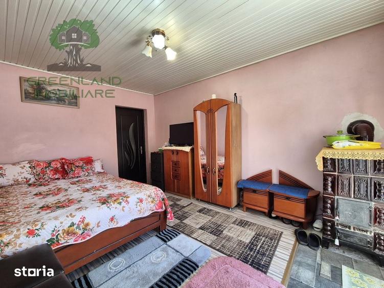 Casă cu 5 camere cu Teren 3024 Mp în Popricani