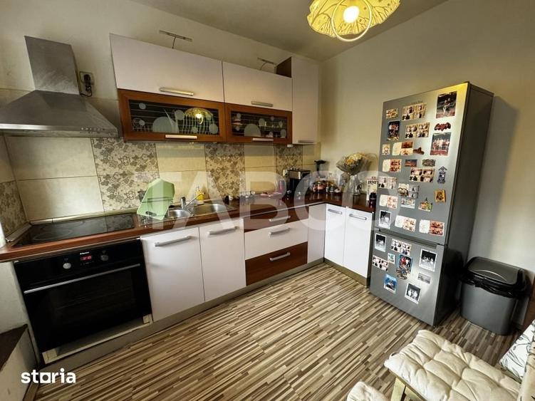 Apartament cu 3 camere decomandat, mobilat în Trei Stejari