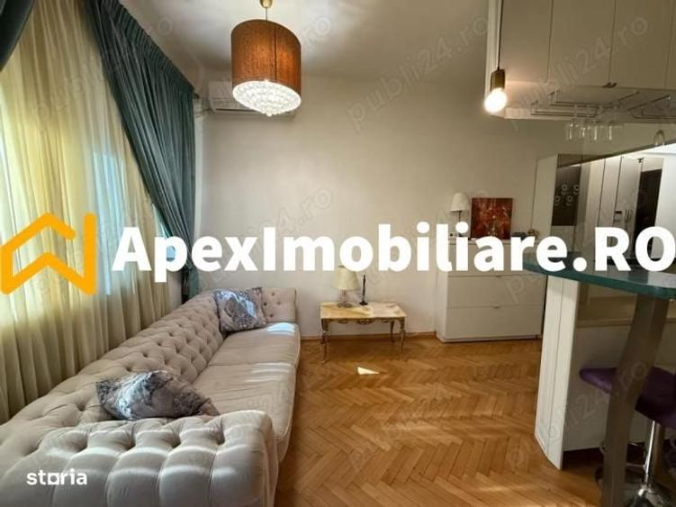 Garsonieră decomandată în Universitate