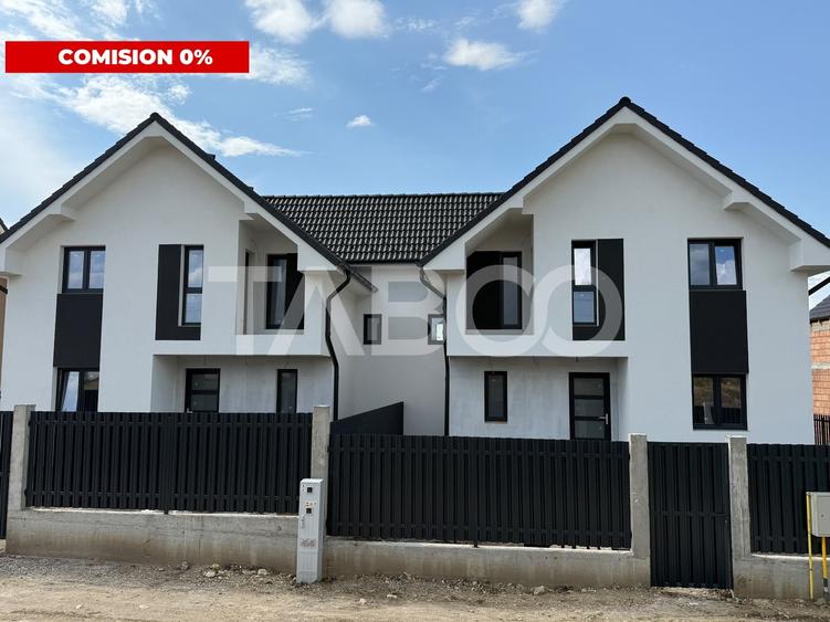 Duplex cu 5 camere cu Canalizare în Șura Mare