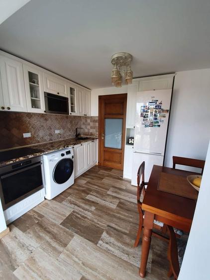 Apartament cu 2 camere decomandat în Zamfirescu