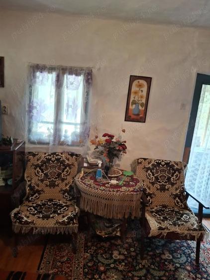 Casă cu 2 camere cu Teren 700 Mp în Vidra