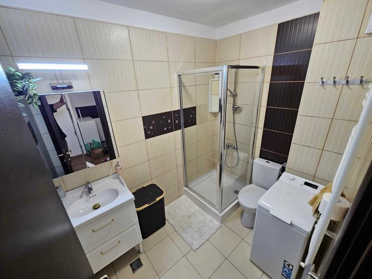 Garsonieră decomandată în Tineretului