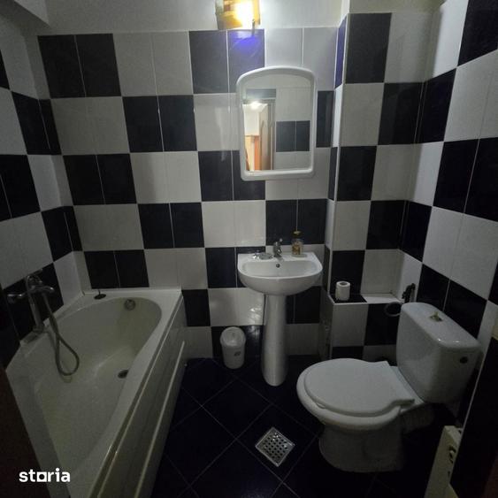 Apartament cu 2 camere decomandat în Republicii