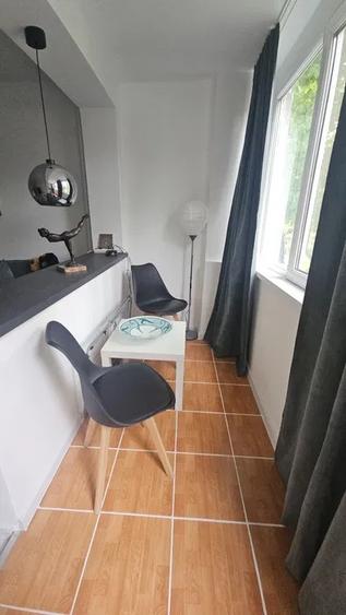 Apartament cu 2 camere semidecomandat, mobilat în Alexandru Obregia