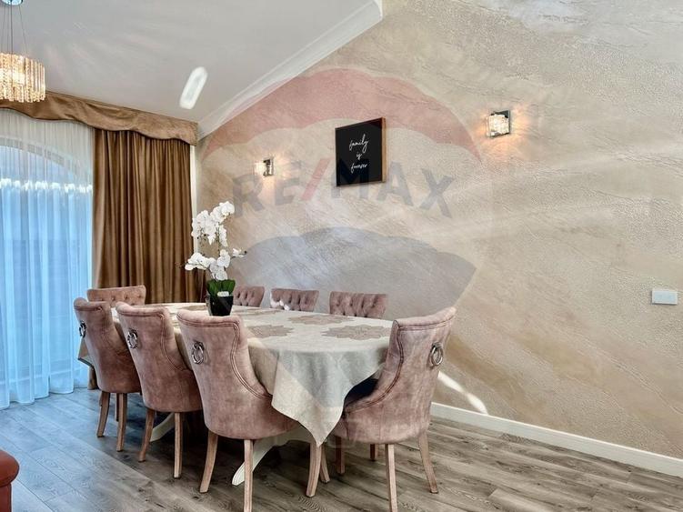 Casă cu 5 camere cu Teren 960 Mp în Vânători