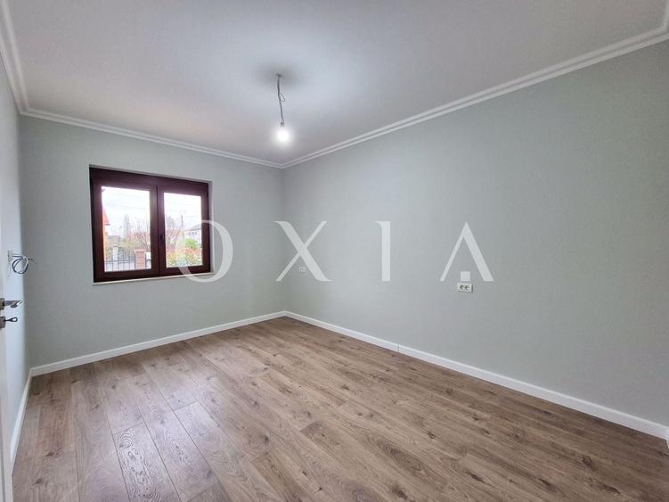 Duplex cu 5 camere cu Canalizare în Dumbrăvița