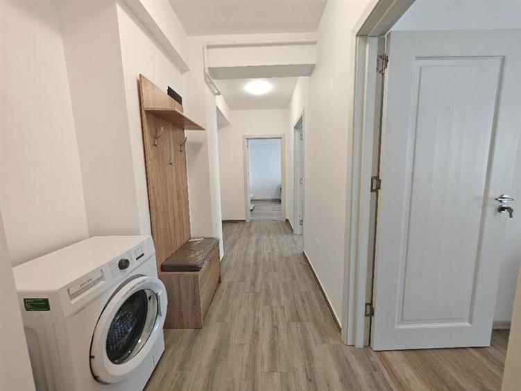Apartament cu 2 camere decomandat, mobilat în Cristian