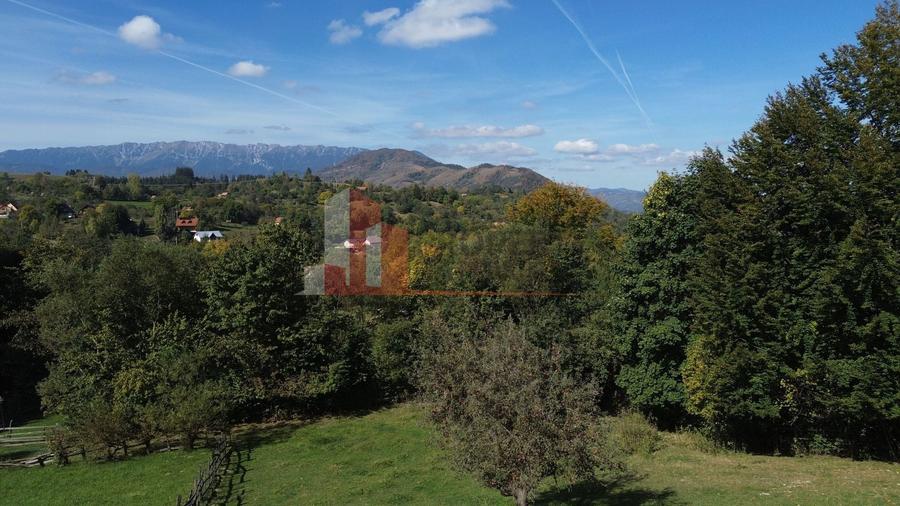 Teren Construcții intravilan de 1300 mp, în Bran