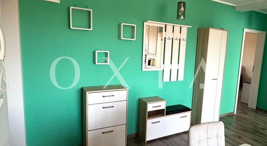 Apartament cu 3 camere semidecomandat, mobilat în Soarelui