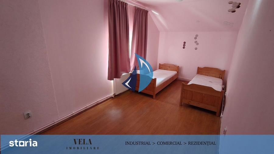 Casă cu 4 camere cu Teren 460 Mp în Livezeni
