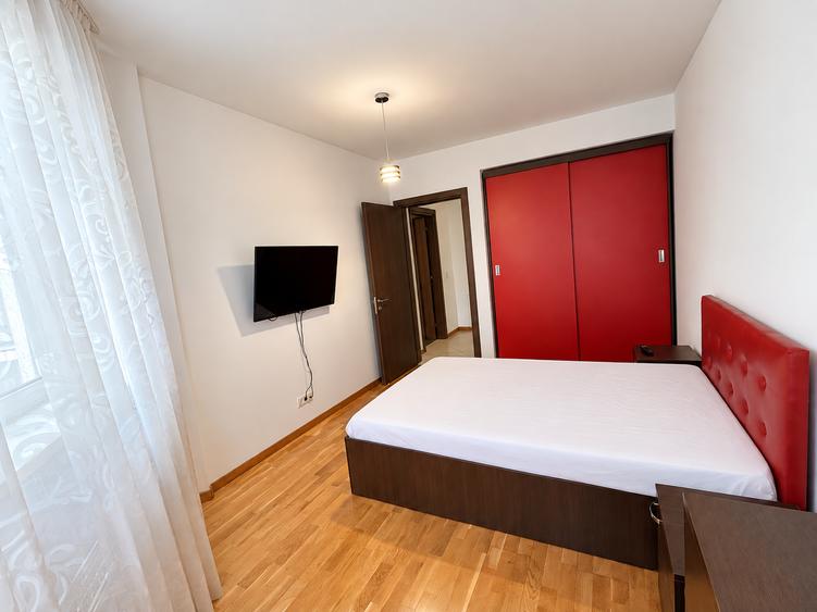 Apartament cu 3 camere decomandat în Torontalului