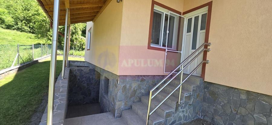 Casă individuală cu 5 camere cu Canalizare în Exterior Vest
