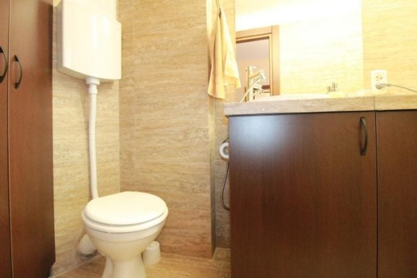 Apartament cu 2 camere semidecomandat, mobilat în Romană